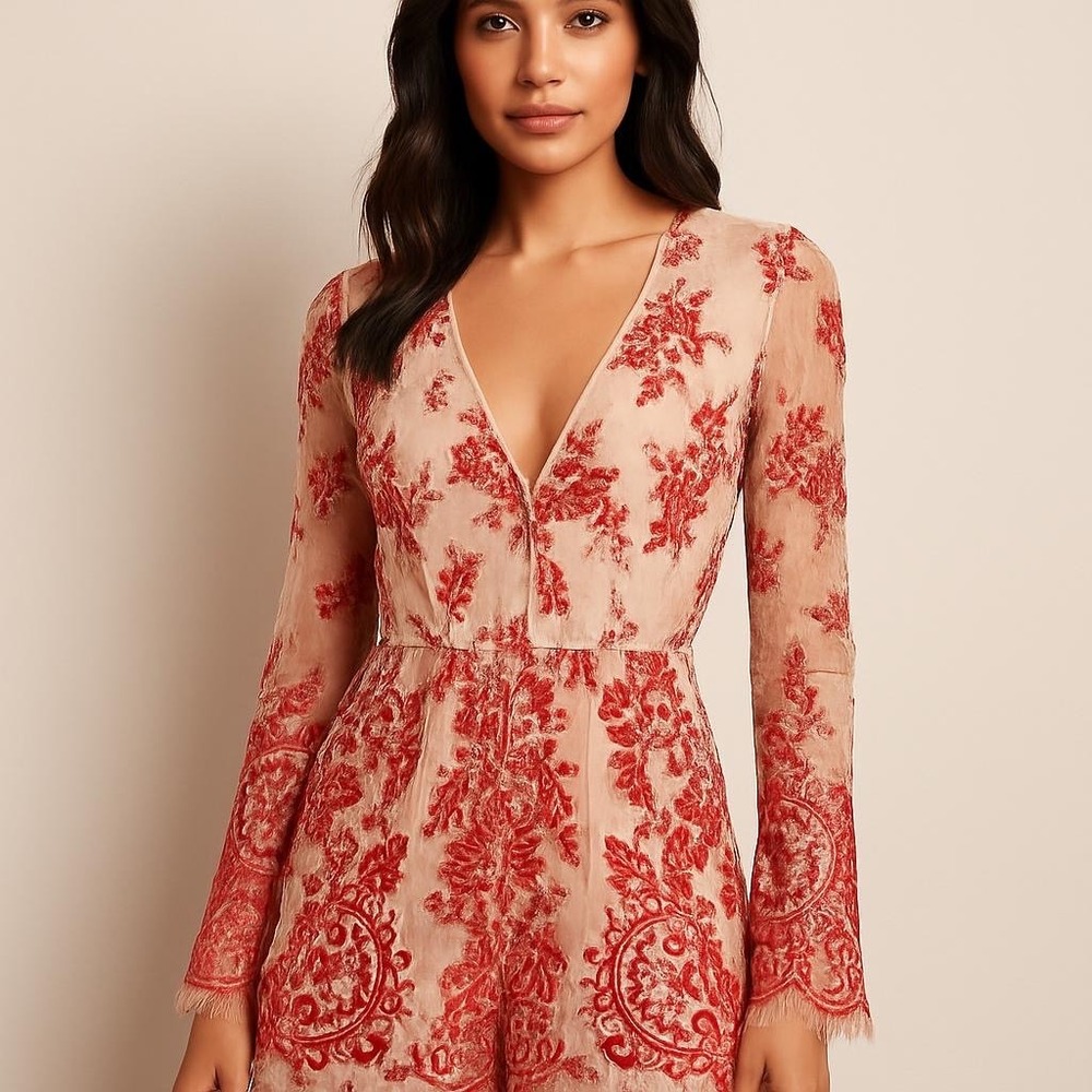 GB Red Floral Lace Long Sleeve Romper Nude Lining V-Neck Size L GB7306RL5